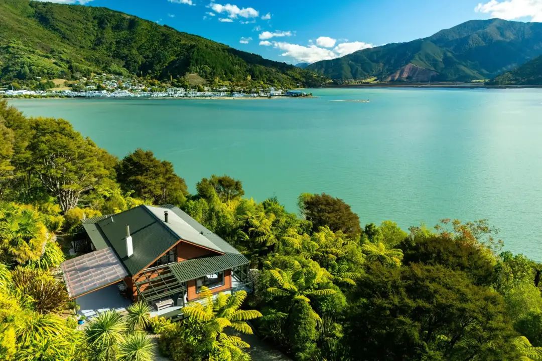 Residential Price Indication NZ$985,000: 259 Queen Charlotte Drive, Havelock, Marlborough | Bayleys